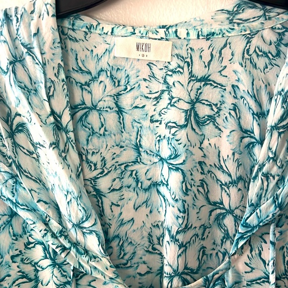 Mikoh hoodie cover up - Picture 2 of 3